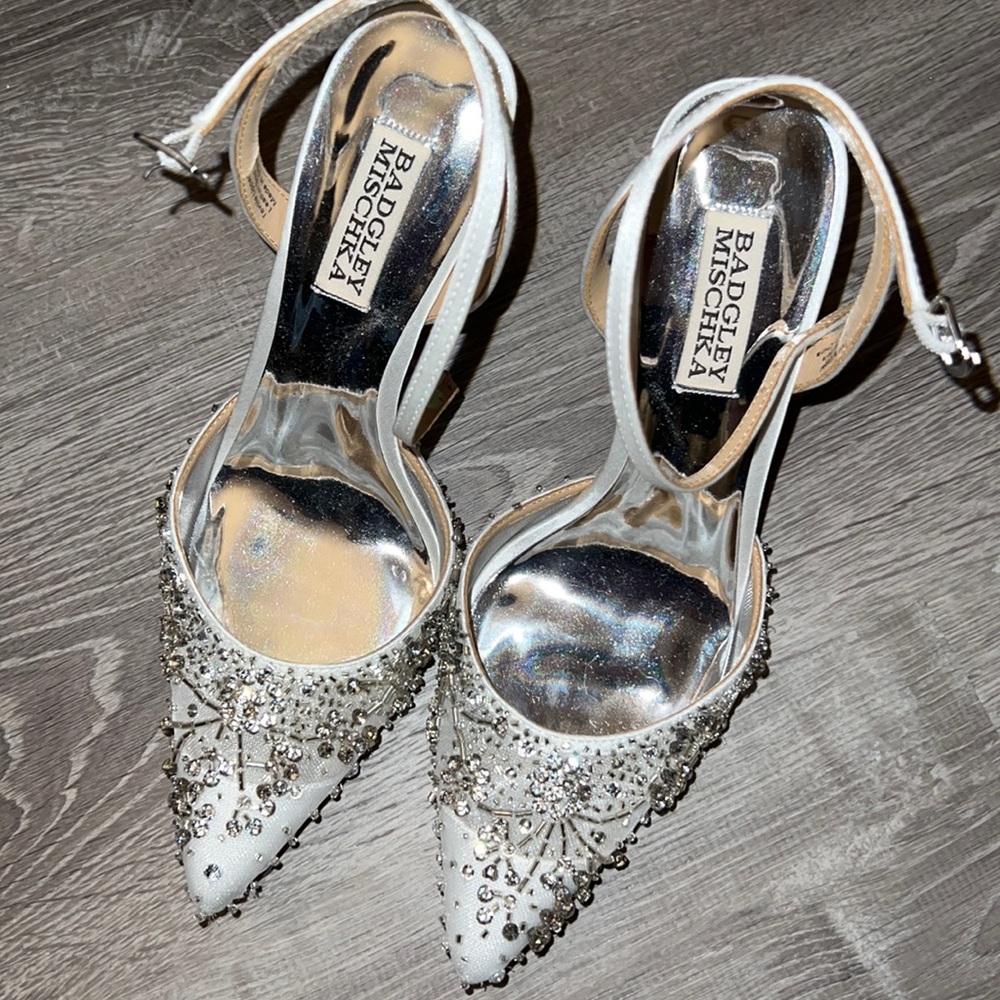 Badgley Mischka bridal roe bump